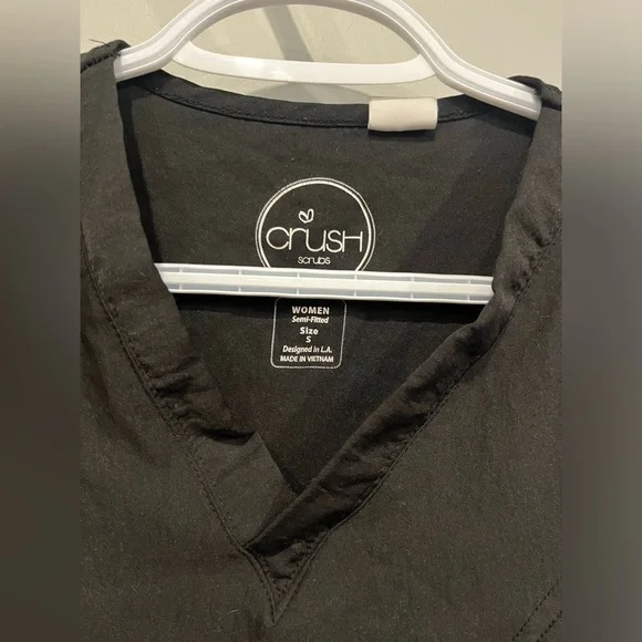 Scrub top size small. - Picture 2 of 4